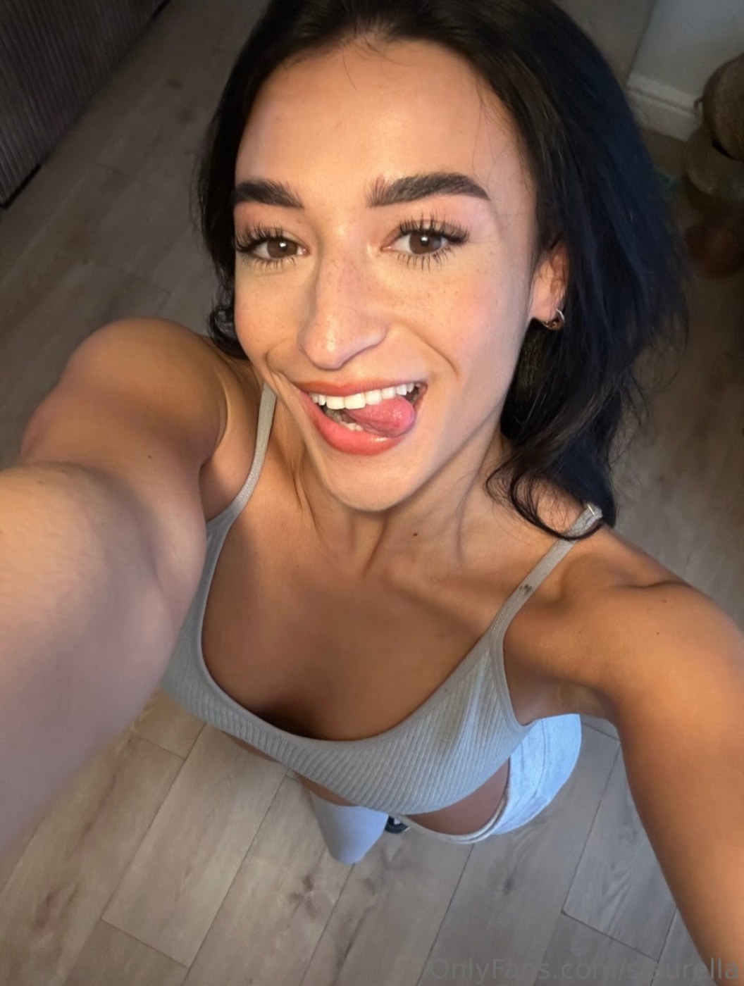 slaurella Photo #16