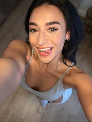 slaurella Photo #16