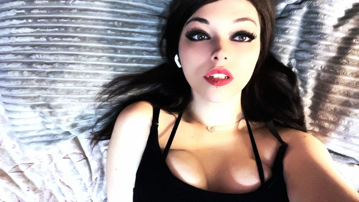 zomb1e_tramp Photo #15