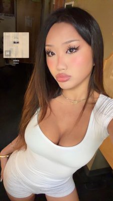 Chloewaang Photo #40