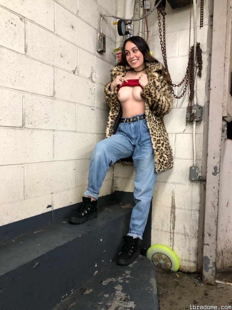 Frances Rae Photo #1