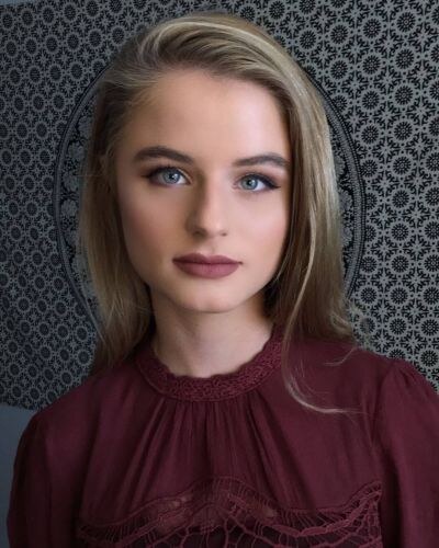 Julia Gilson Photo #12