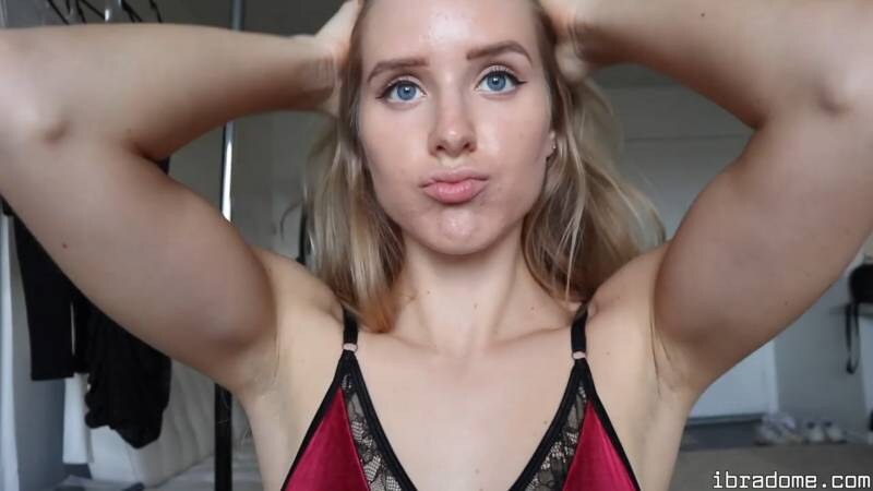 Caroline Zalog Photo #324