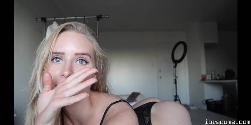 Caroline Zalog Photo #406