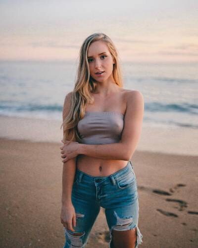 Caroline Zalog Photo #449