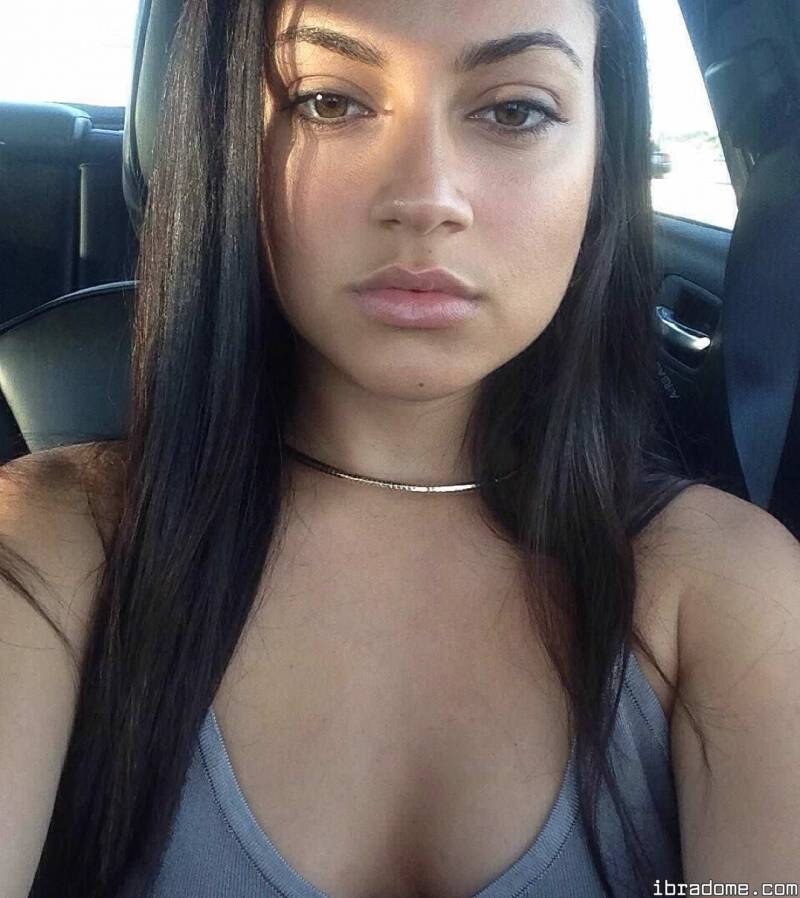 Inanna Sarkis Photo #22