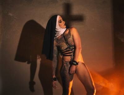 Summer Mcinerney Nudes