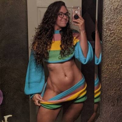 Alexa Pilling Photo #6