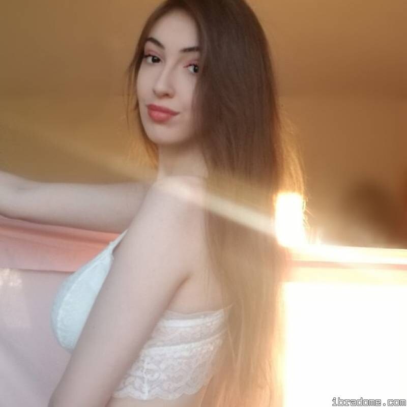 Coral Larsen Photo #60