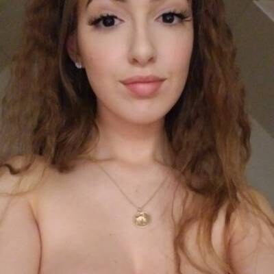 Coral Larsen Photo #100