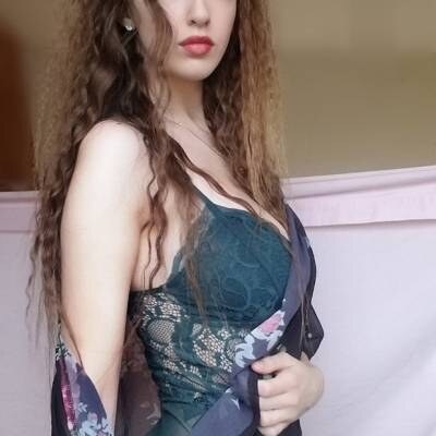 Coral Larsen Photo #118