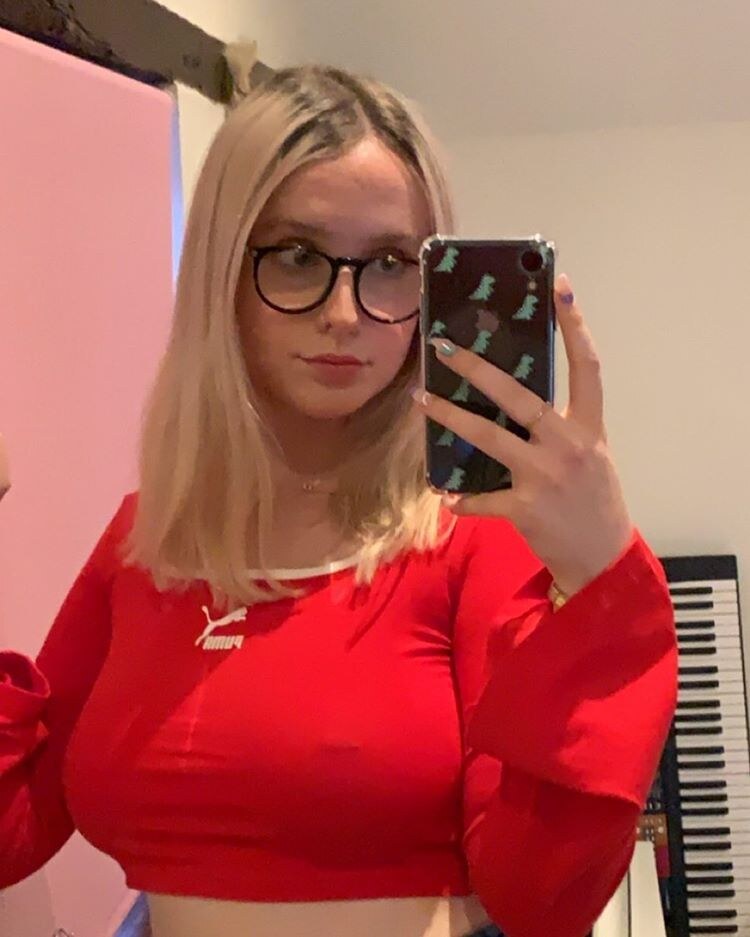 Millie Harris Photo #11