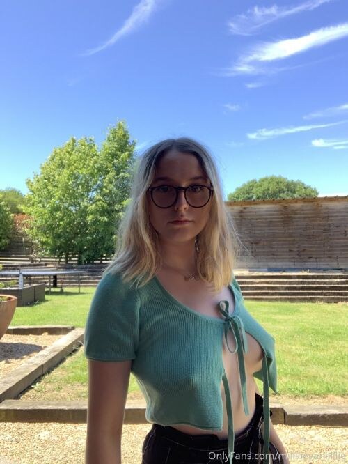 Millie Harris Photo #28