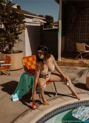 Lauren Summer Photo #8