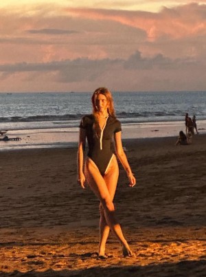 Elizabeth Vasilenko Photo #94