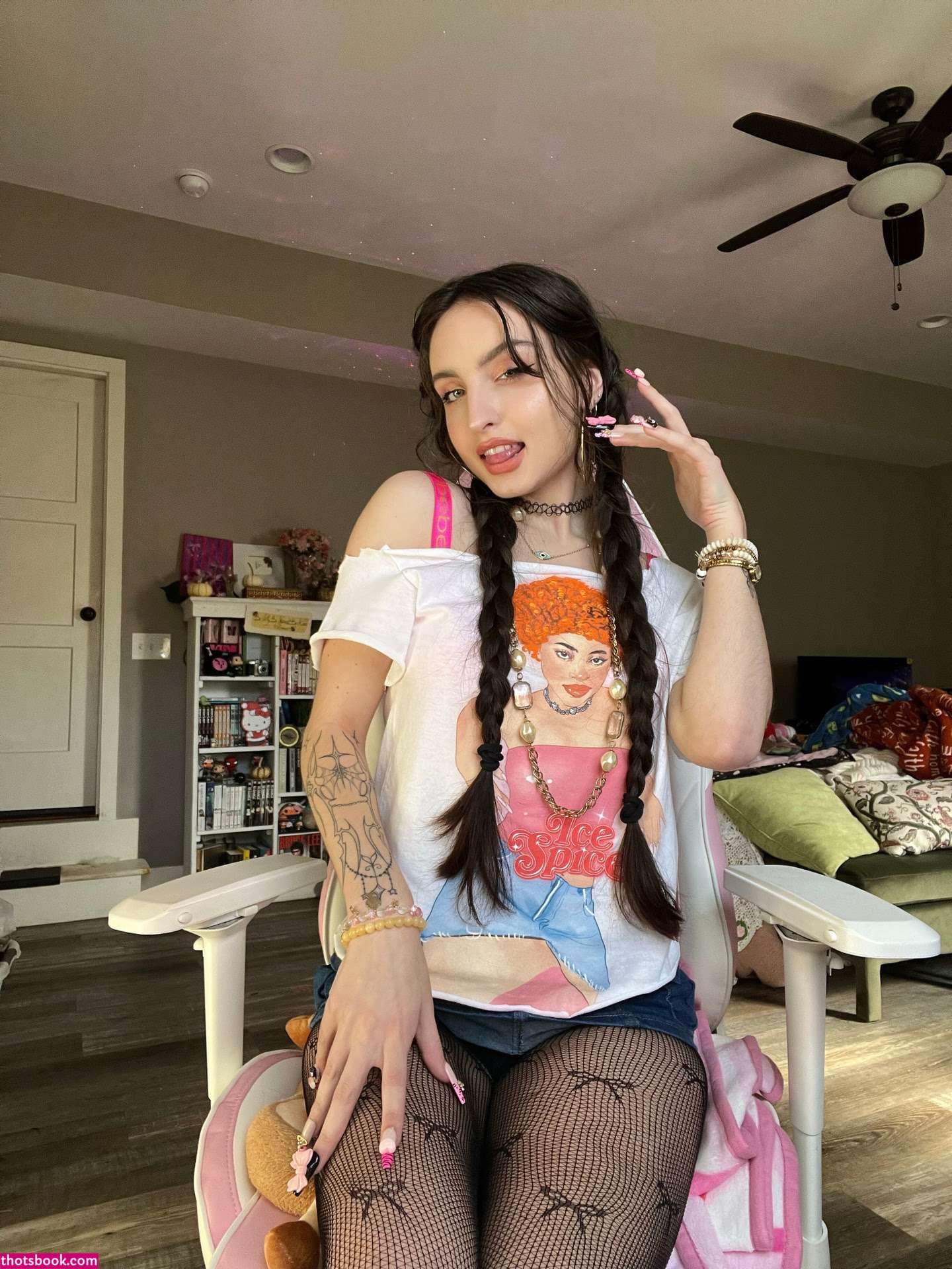 beebee ASMR Photo #230