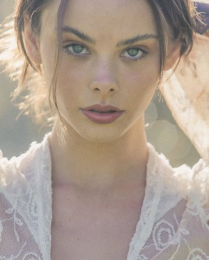 Meika Woollard Photo #30