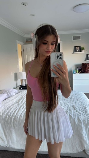 Brooke Monk Photo #100