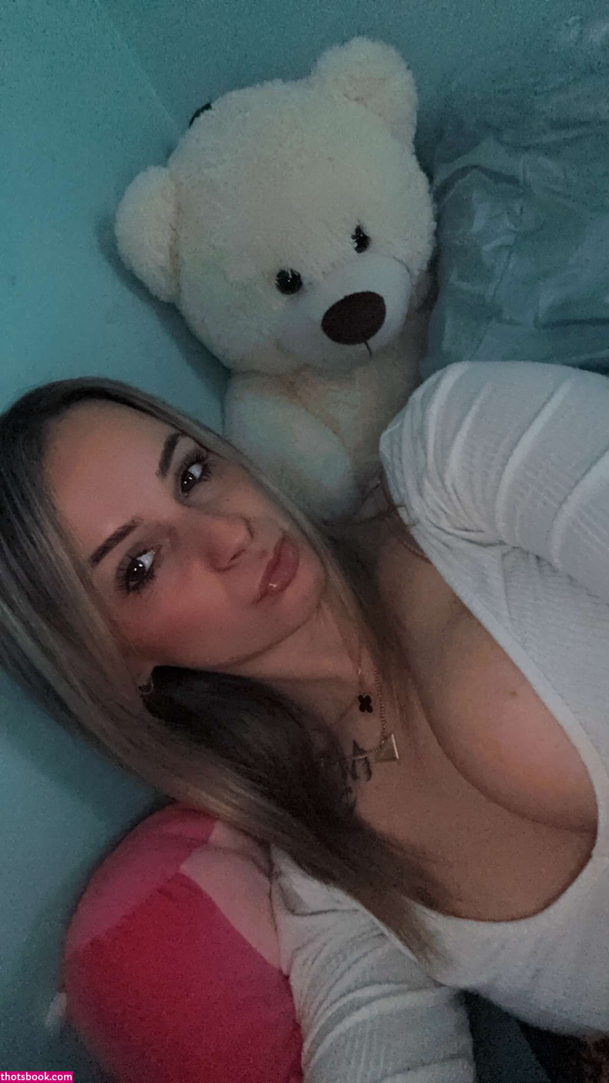 Kaitlyn Krems Photo #54