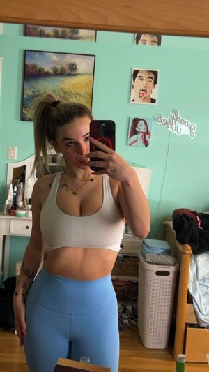 Kaitlyn Krems Photo #49