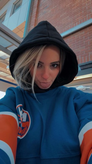 Kaitlyn Krems Photo #102