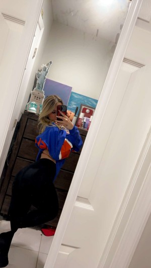 Kaitlyn Krems Photo #116