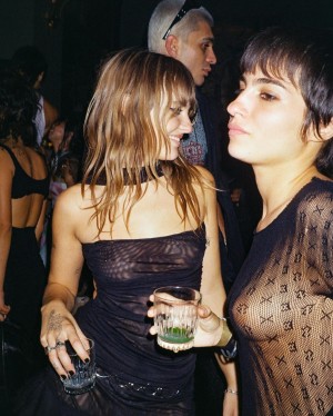 Victoria De Angelis Photo #68