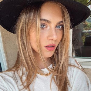 Anne Winters Photo #54