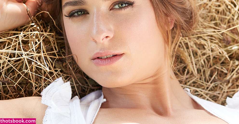 Stella Stegmann Photo #58