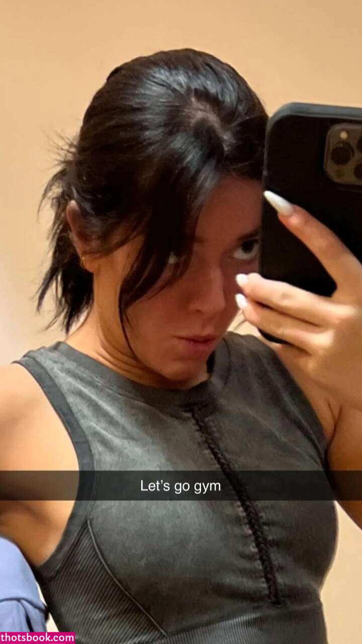 Tabitha Swatosh Photo #15