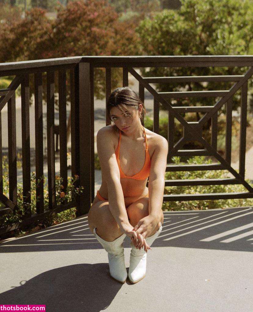 Tabitha Swatosh Photo #35