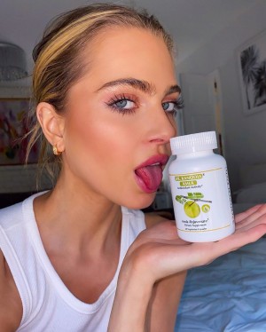 Anne Winters Photo #113