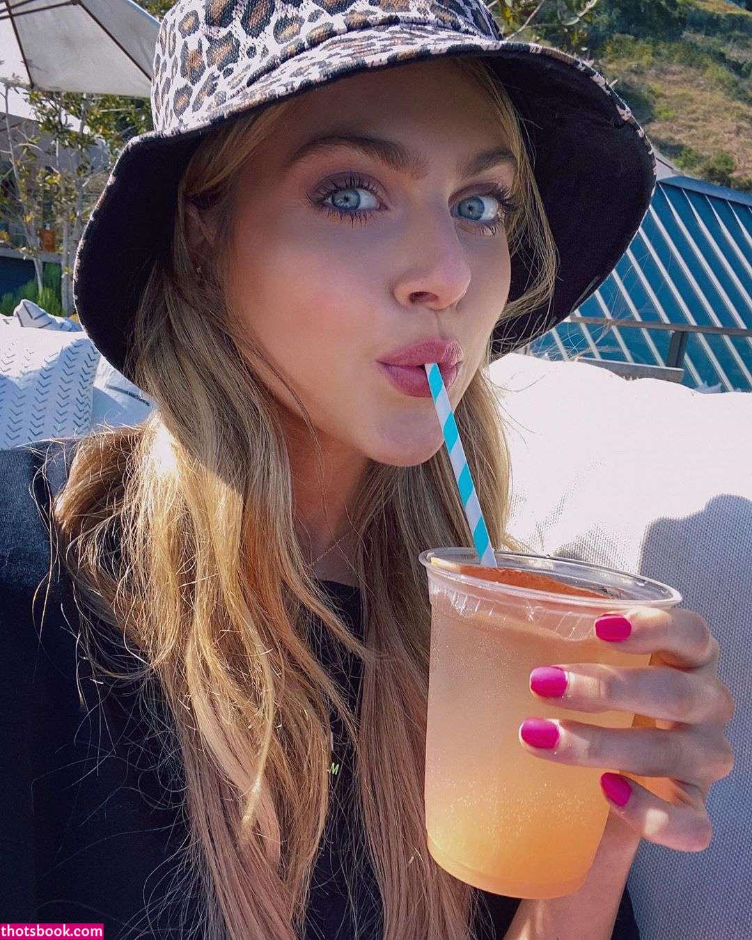 Anne Winters Photo #143