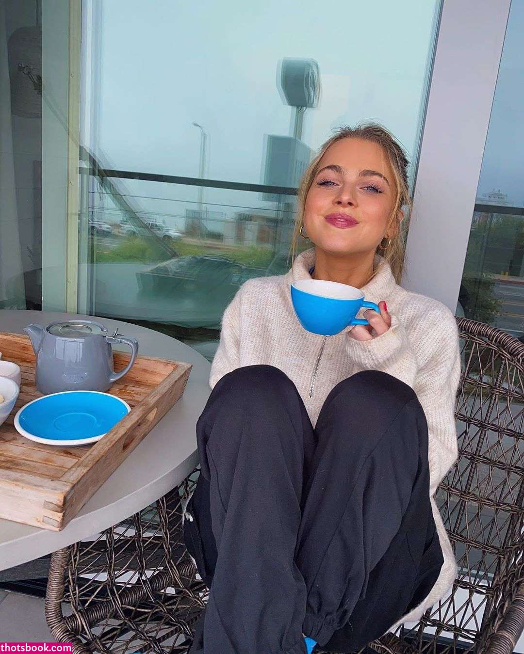 Anne Winters Photo #163