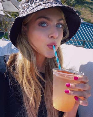 Anne Winters Photo #143