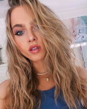 Anne Winters Photo #178