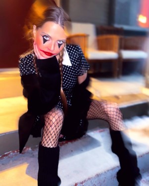 Anne Winters Photo #249