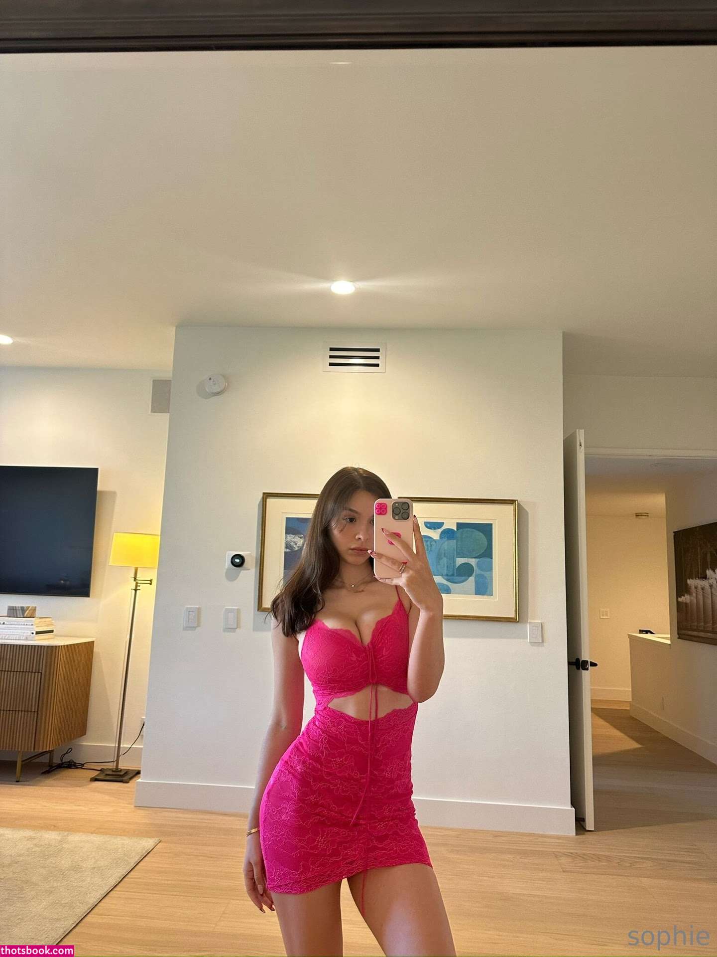 Sophie Mudd Photo #510