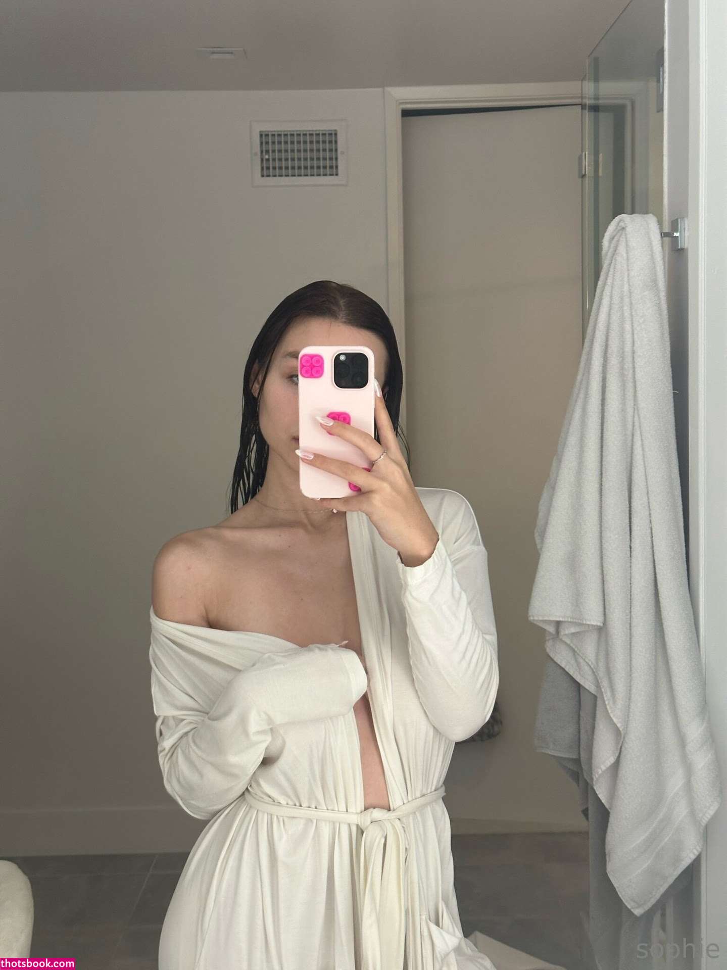 Sophie Mudd Photo #516