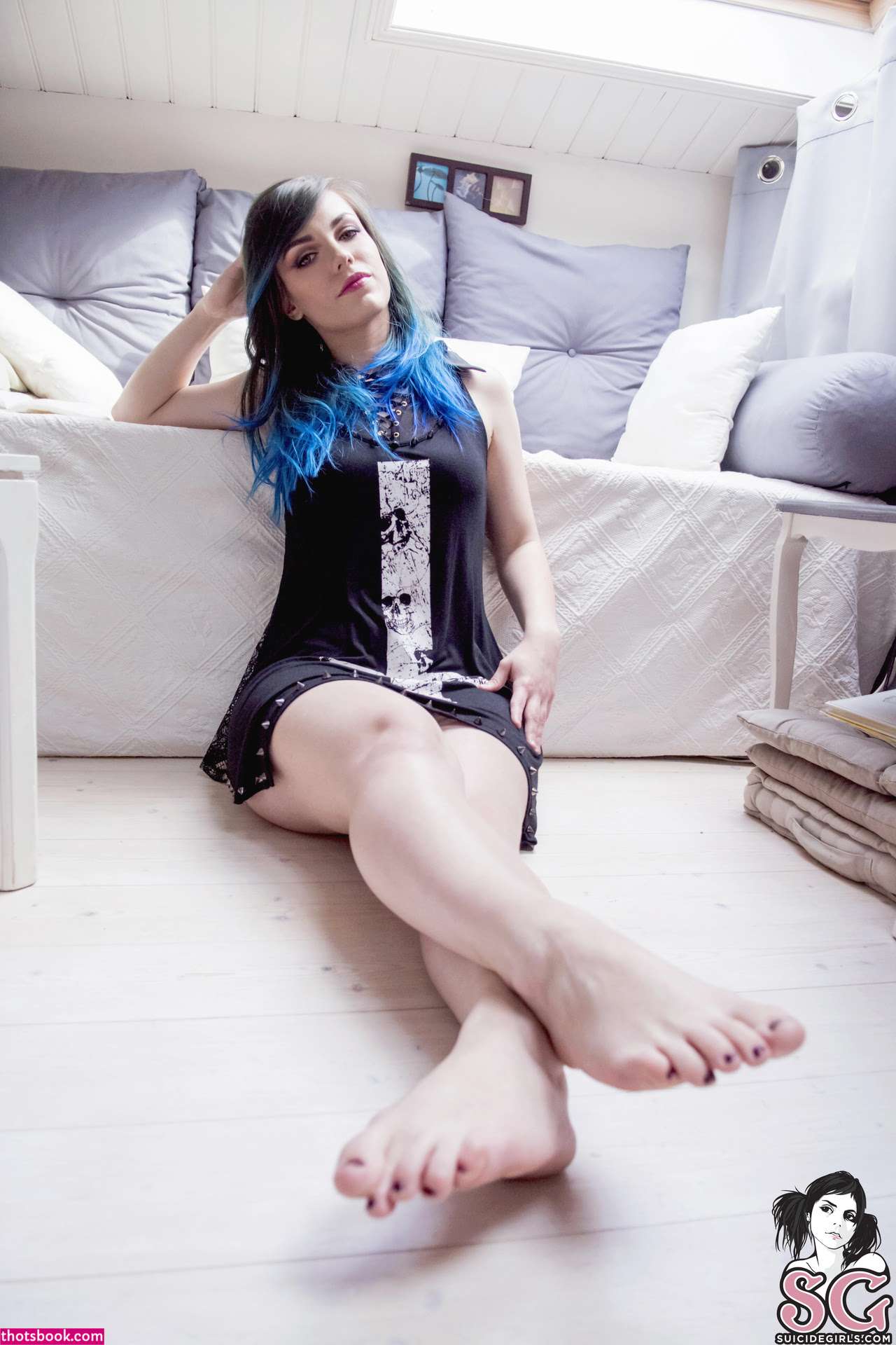 Lovia Suicide Photo #244
