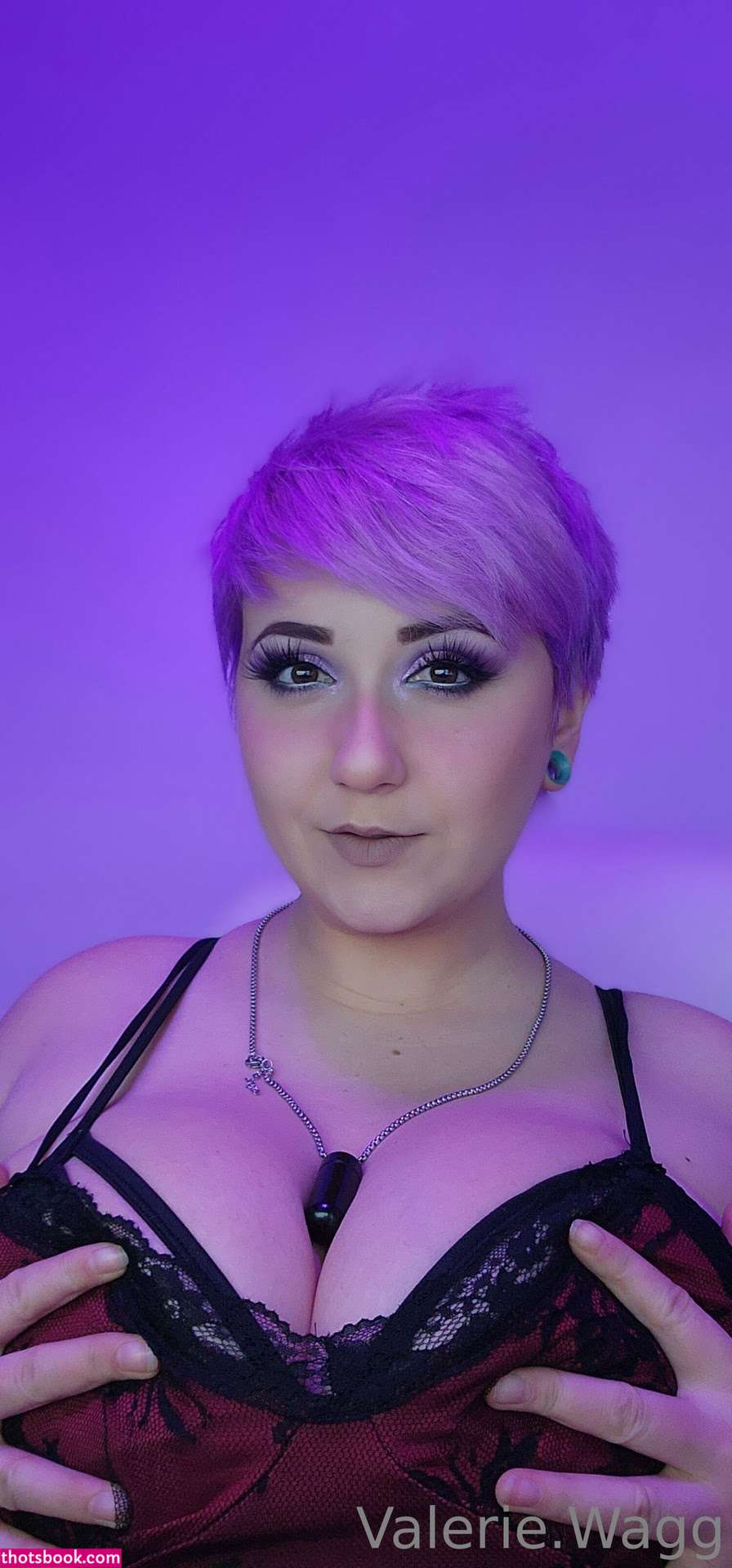 Valerie Wagg Photo #116