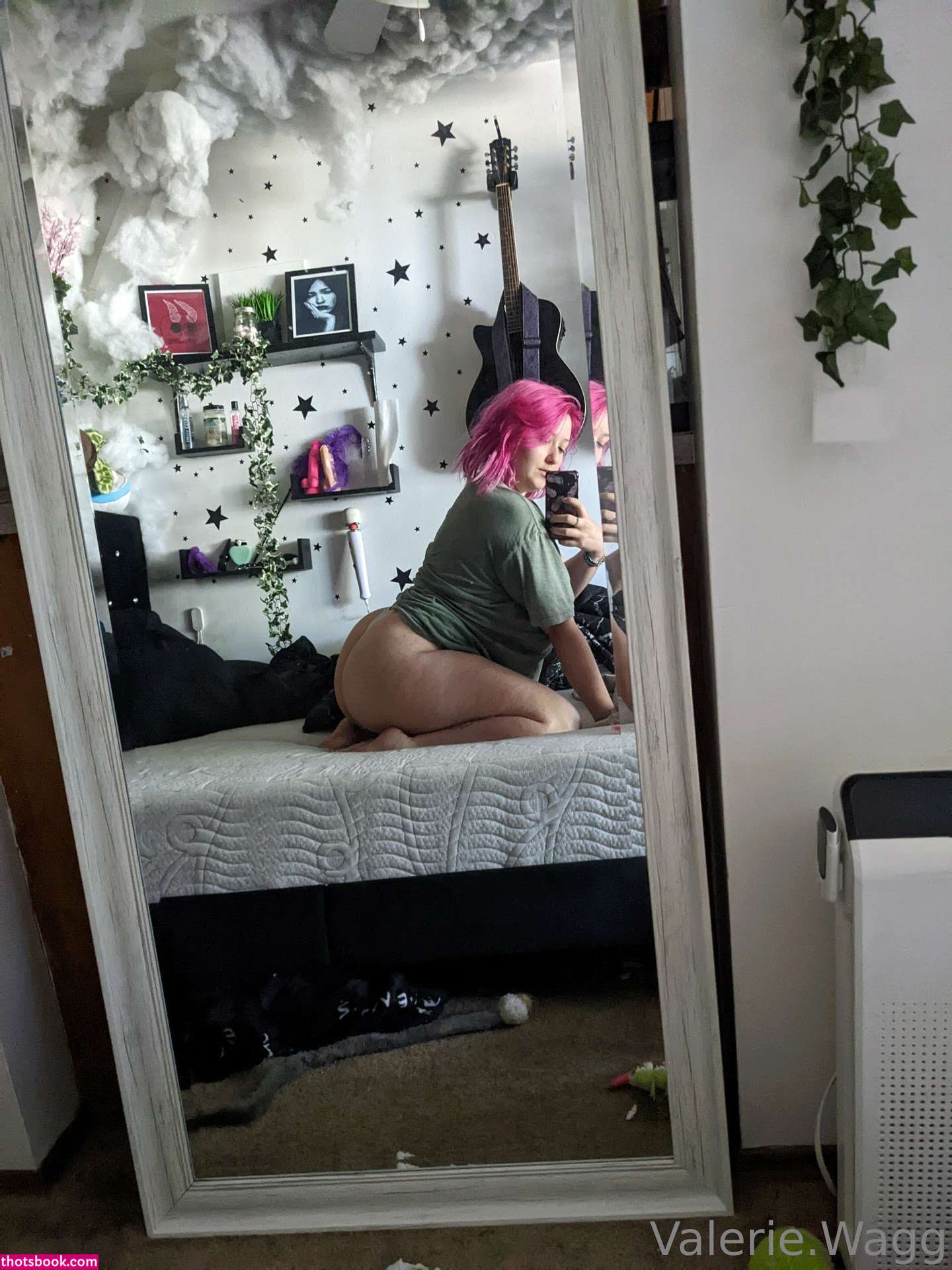 Valerie Wagg Photo #128