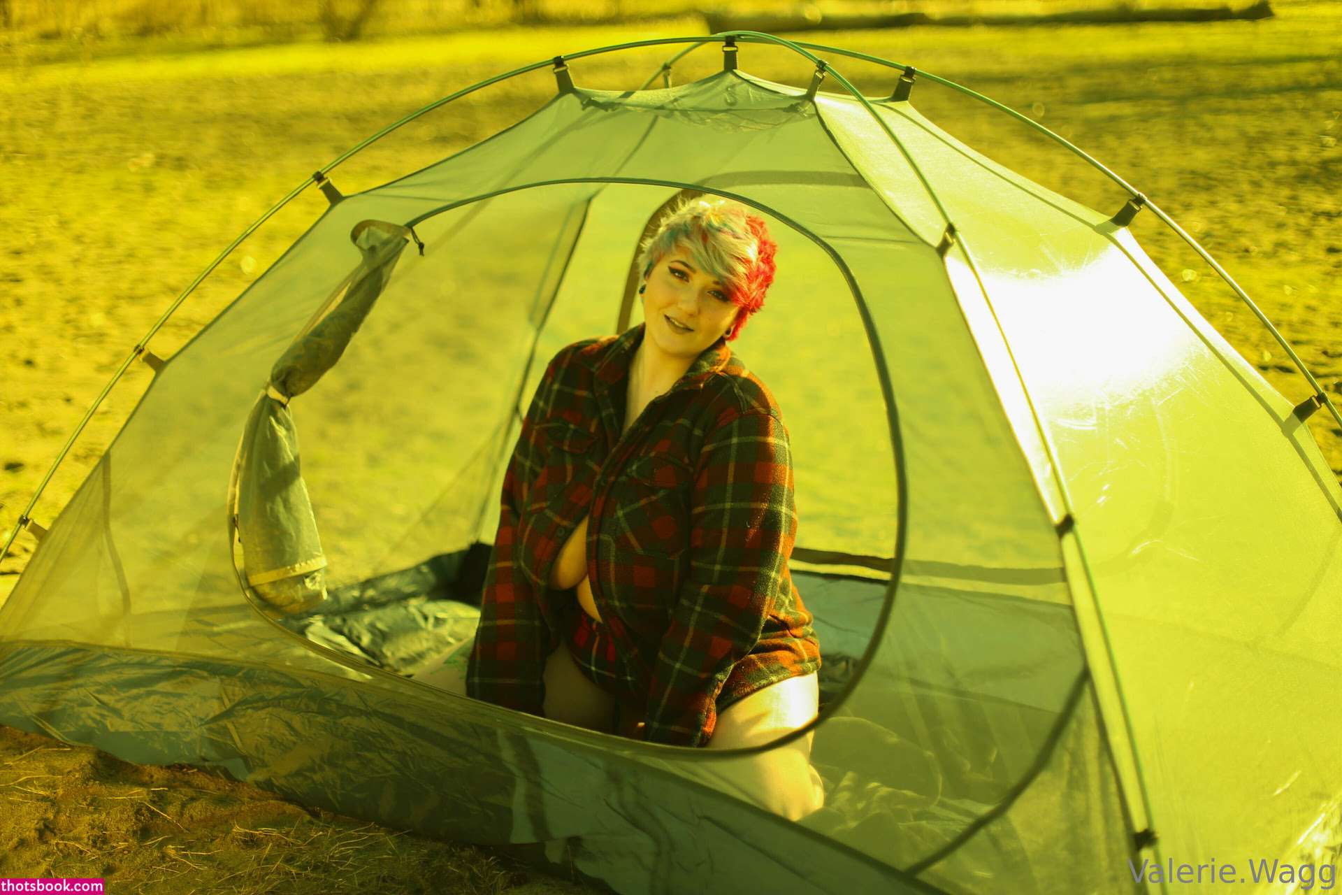 Valerie Wagg Photo #144