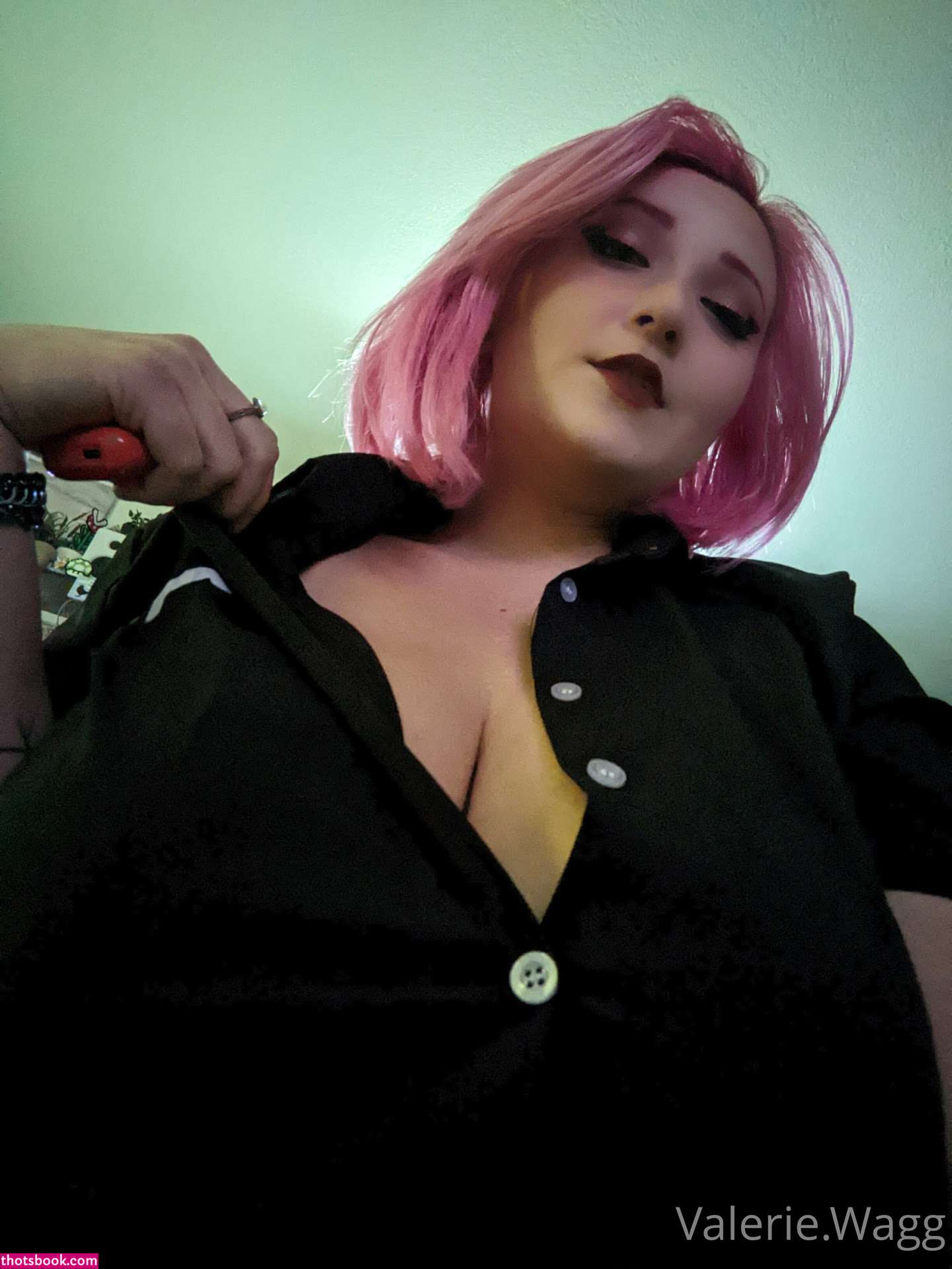 Valerie Wagg Photo #165