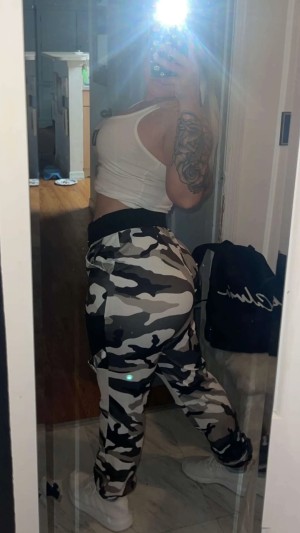 Chelsea Erdman Photo #17