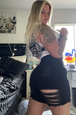 Chelsea Erdman Photo #19