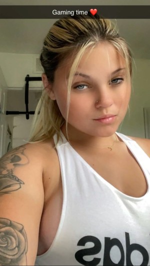 Chelsea Erdman Photo #36