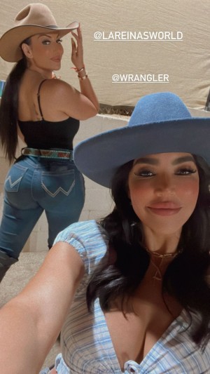 La Reina Shaw Photo #42