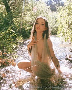 Dainty Wilder Photo #837