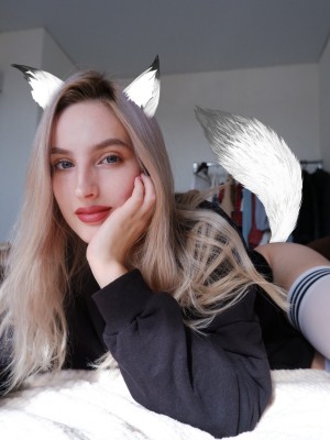 Anny Walker Photo #2